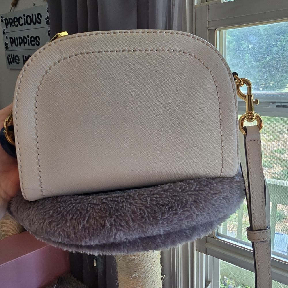 Marc Jacobs White Crossbody Bag with Heart Charm NWOT - Picture 2 of 6